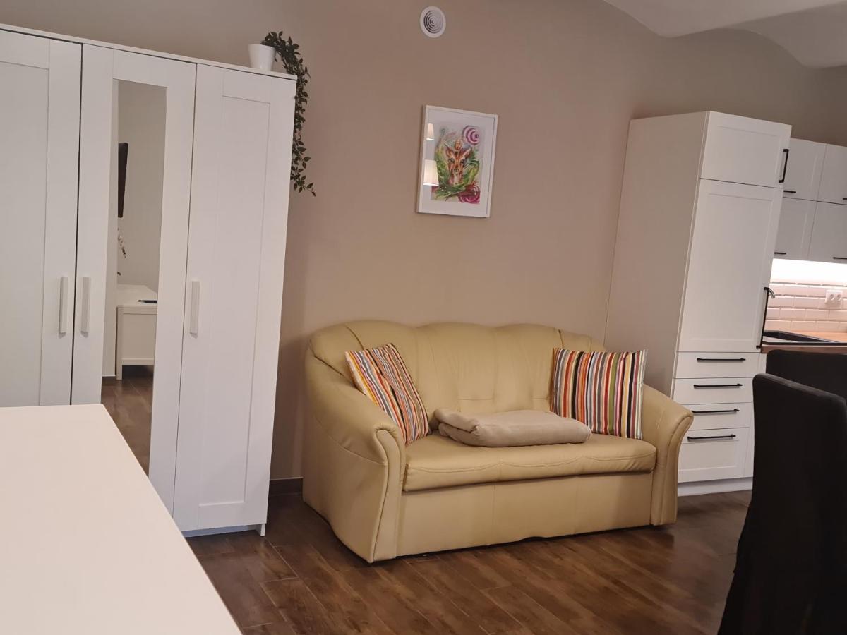 Apartament Malinowa Dolina Appartement Kłodzko Buitenkant foto